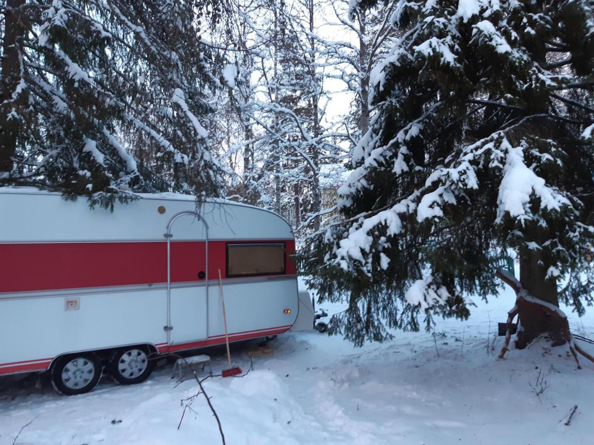 Leirintäalueet Winter Caravan *